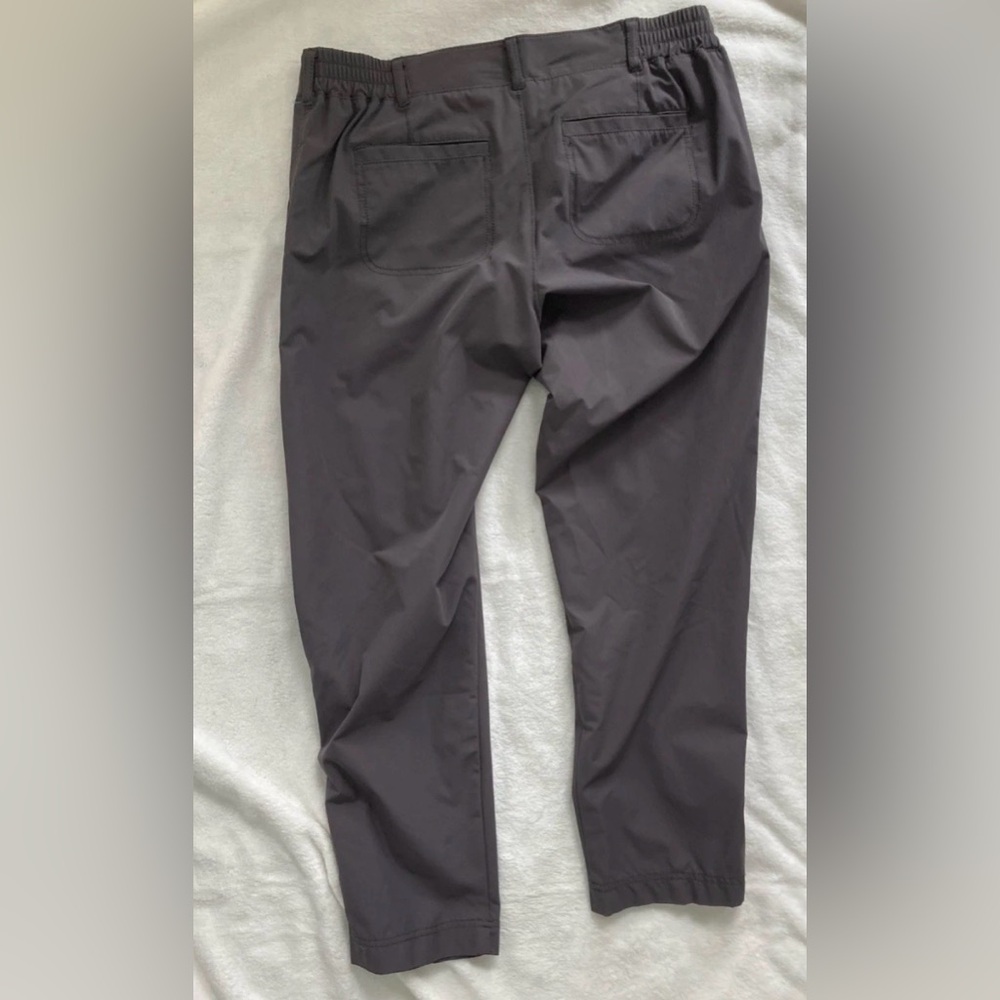 Kirkland Signature Travel Hiking Pants Women’s 4 Gray Performance Stretch Capri - Picture 2 of 6